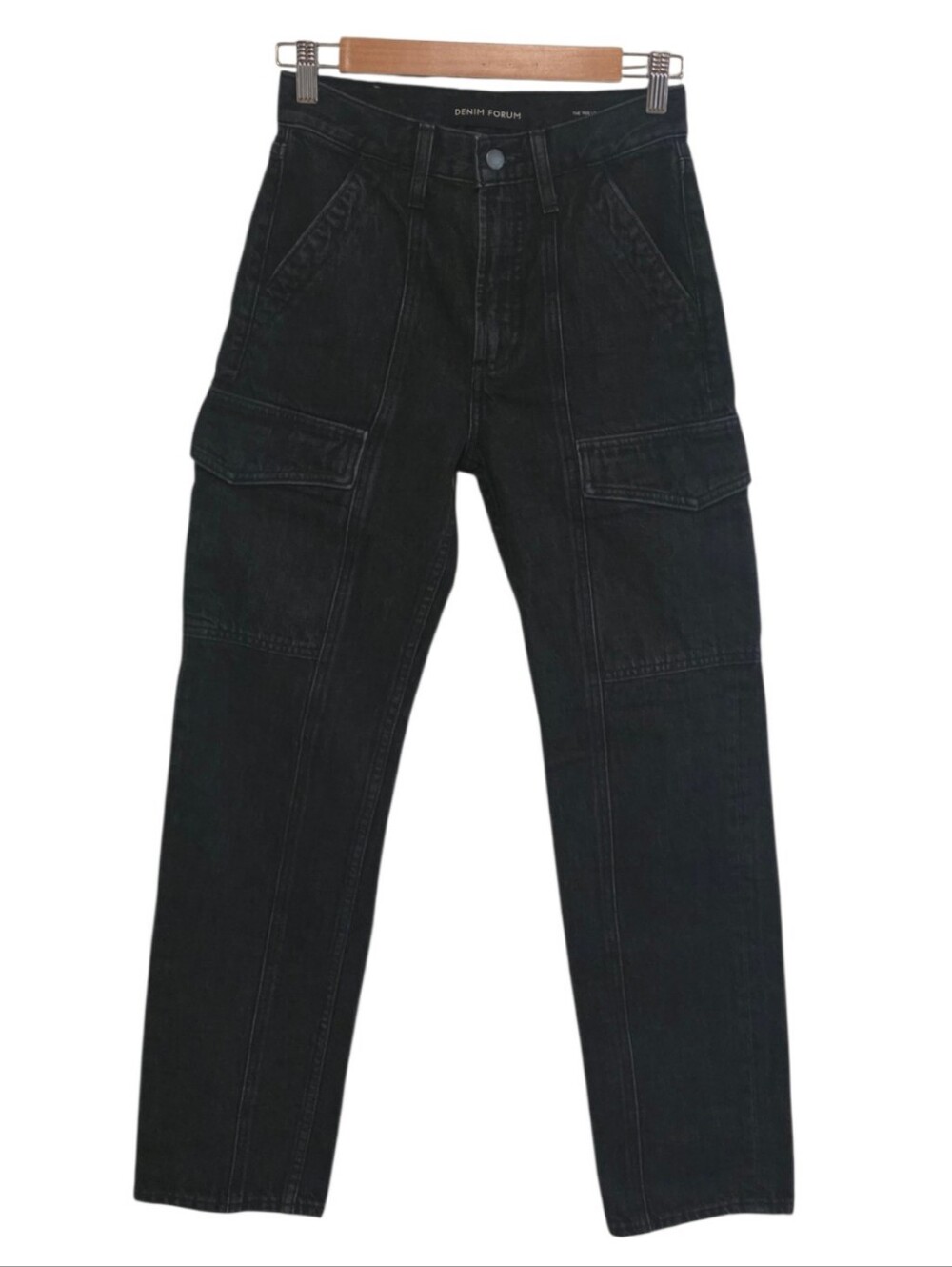 Aritzia Denim Forum The '90s Lite Lo-Rise Cargo Jeans in Black